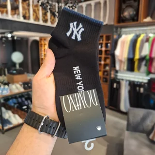 New York Yankees NY Ankle Athletic Socks | Black & White