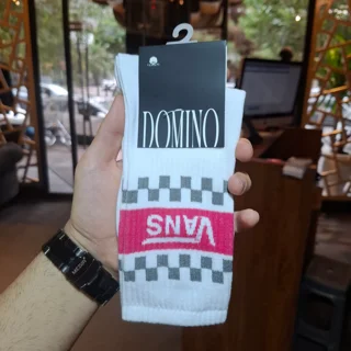 طرح شطرنجی ترندی ساق با تایپوگرافی اختصاصی Vans