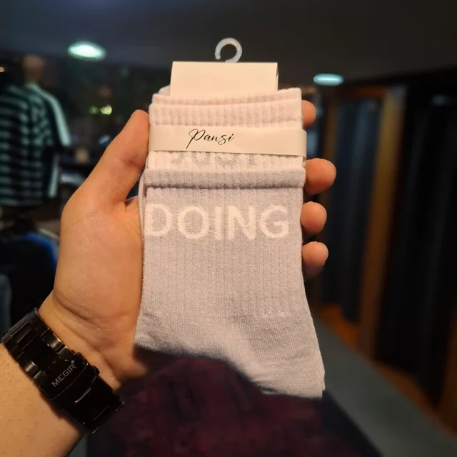 نمایش رنگ‌بندی جوراب ساق‌دار JUST DOING