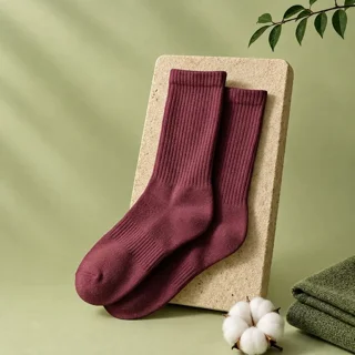 جوراب ساق دار کبریتی ساده رنگ زرشکی شرابی نخی ضخیم پاییزی زنانه و مردانه ​