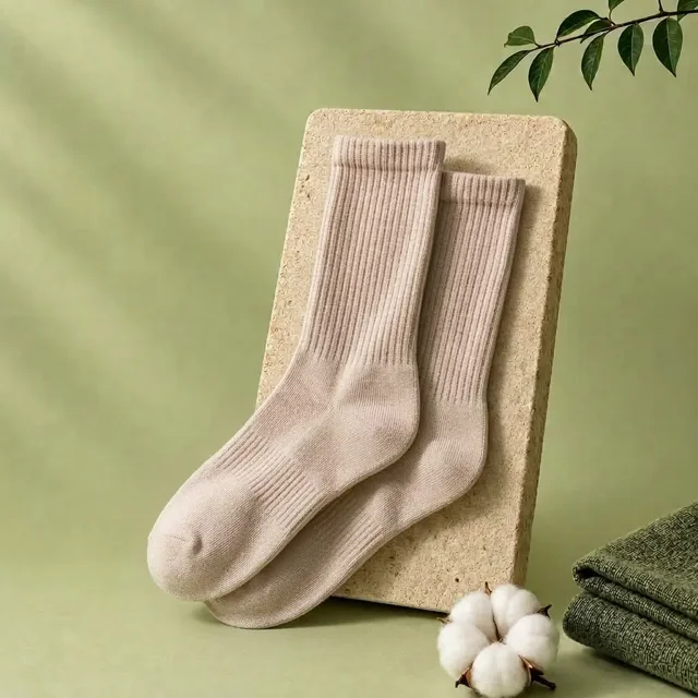 جوراب ساق دار کبریتی ساده رنگ کرم خاکی نخی ضخیم پاییزی